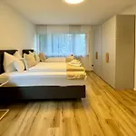 3 Apartment, 82 Qm, Max 5 Pers, Balkon, Garage, Internet 300 Mbit 아파트 진델핑겐