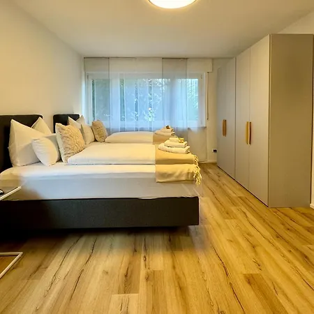 3 Apartment, 82 Qm, Max 5 Pers, Balkon, Garage, Internet 300 Mbit Appartement Sindelfingen
