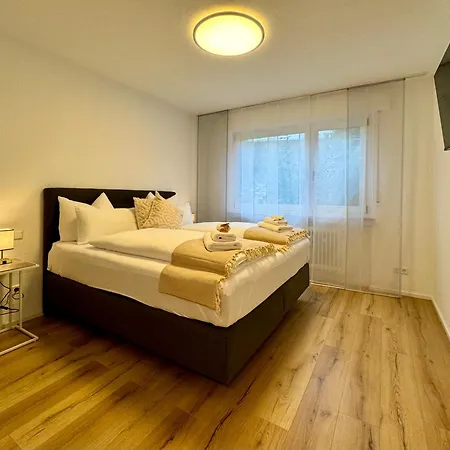 3 Apartment, 82 Qm, Max 5 Pers, Balkon, Garage, Internet 300 Mbit Σίντελφινγκεν