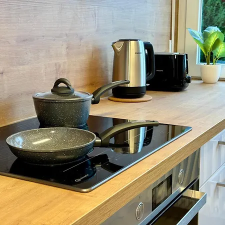 Appartement 3 Apartment, 82 Qm, Max 5 Pers, Balkon, Garage, Internet 300 Mbit Sindelfingen
