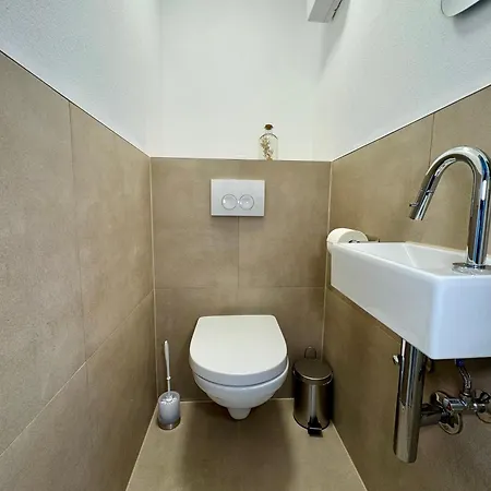 3 Apartment, 82 Qm, Max 5 Pers, Balkon, Garage, Internet 300 Mbit Σίντελφινγκεν